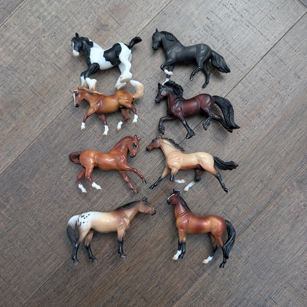 Set of 8 Realistic Horse Figurines